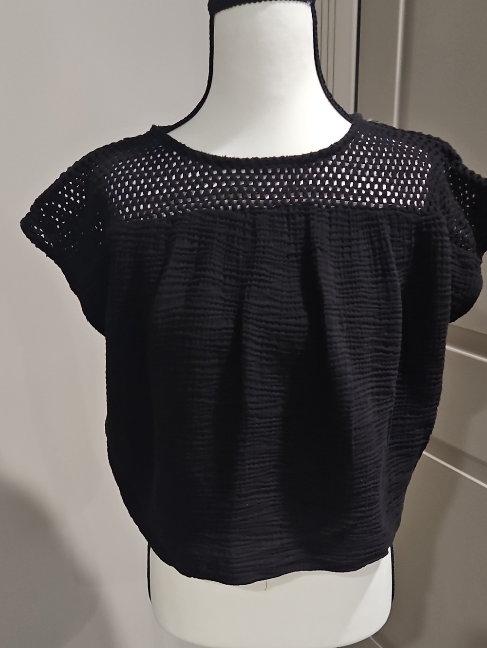 Chelsea & Theodore Black Crochet Yoke Cap Sleeve Top